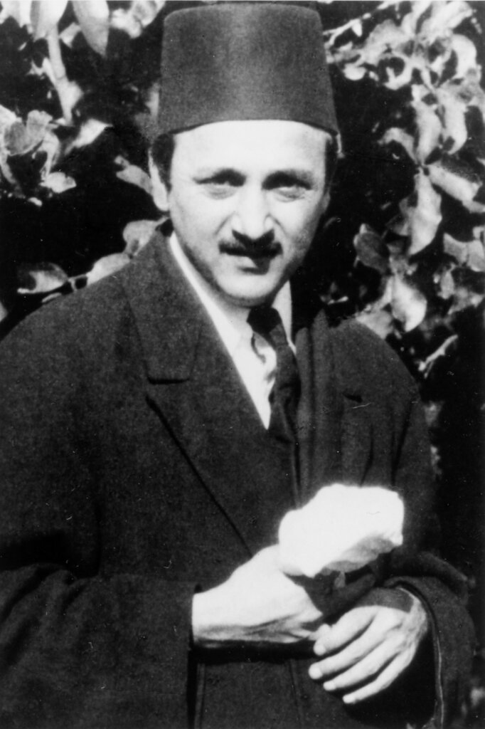 Shoghi Effendi, kai tapo Bahajų tikėjimo globėju, 1921 m.